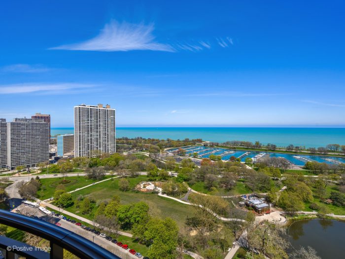 2550 N Lakeview Ave Unit 2104 Chicago IL 60614 USA - home for sale in Lincoln Park