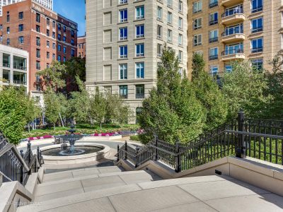 2550 N Lakeview Ave Unit 2104 Chicago IL 60614 USA – home for sale in Lincoln Park