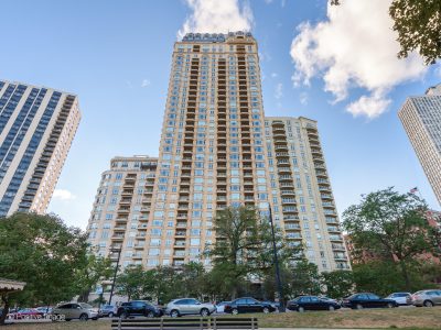 2550 N Lakeview Ave Unit 2104 Chicago IL 60614 USA – home for sale in Lincoln Park