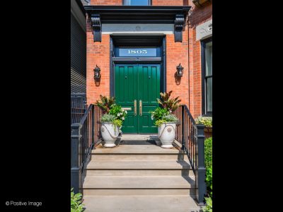 1805 N Sedgwick St Chicago IL 60614 USA-006-071-0002-MLS_Size