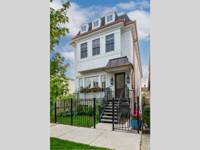 4320-N-Claremont-Ave-Chicago-IL-60618-USA-012-016-0012-MLS_Size-06-29-bg