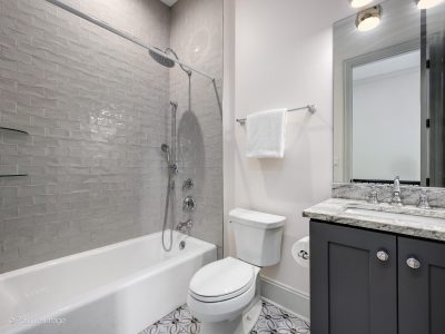 4320 N Claremont Ave Chicago IL 60618 USA-020-021-0020-MLS_Size-06-29