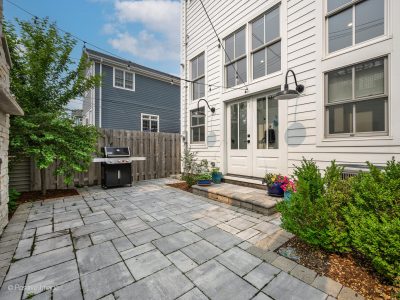 4320 N Claremont Ave Chicago IL 60618 USA-027-004-0027-MLS_Size-06-29