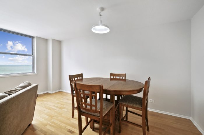 6301 N Sheridan #16M - Dining