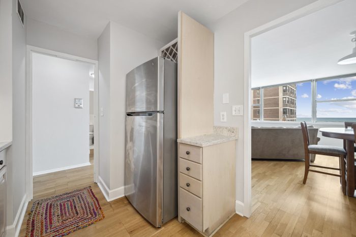 6301 N Sheridan #16M - Kitchen