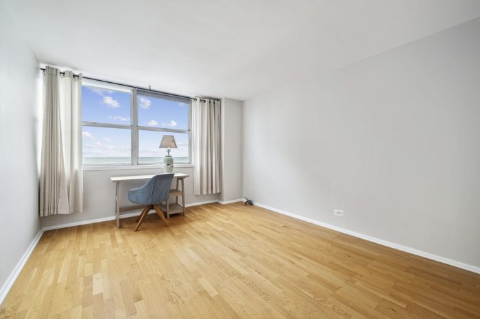 6301 N Sheridan #16M - bedroom