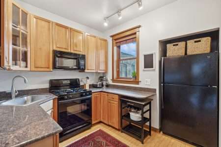 2536 N Sacramento Ave # 3 – Home For Sale in Chicago, IL