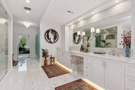 14_2309NGenevaTer_13_PrimaryBathroom_HiRes