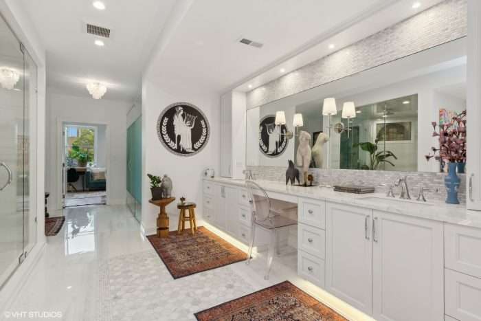 2309 N Geneva Terrace - Listed by Debra Dobbs, Chicago Realtor