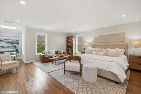 2309 N Geneva Terrace – Listed by Debra Dobbs, Chicago Realtor