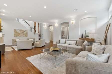 2309 N Geneva Terrace – Listed by Debra Dobbs, Chicago Realtor