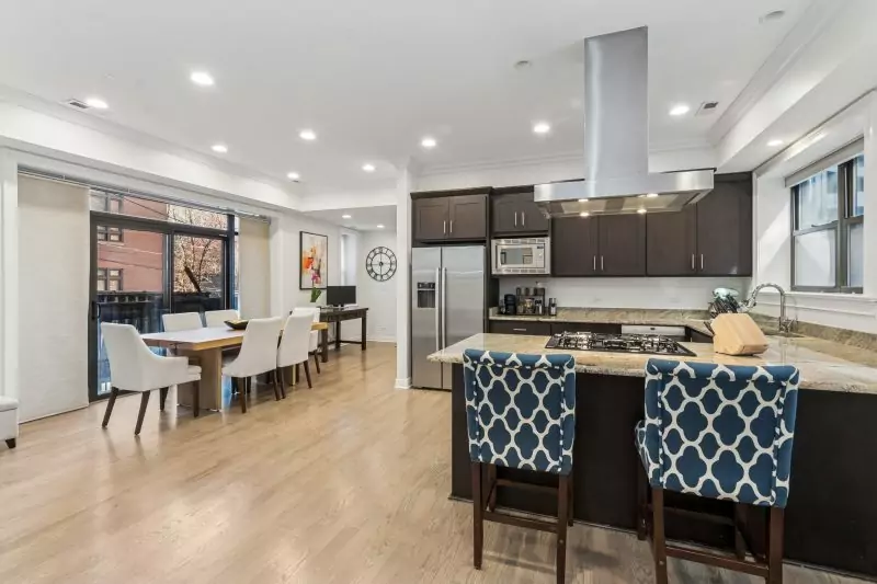 632 W Barry Ave #1S, Chicago, IL | 6061 57 | East Lakeview - Home For Sale | The Dobbs Group