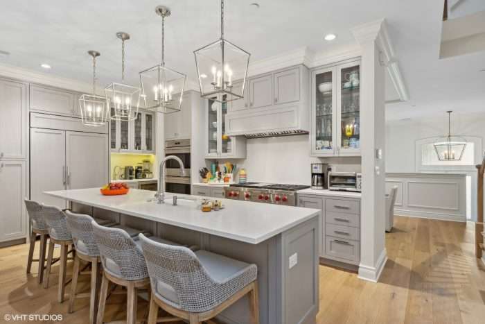 509 W Menomonee St, Chicago. IL - Home For Sale - Debra Dobbs