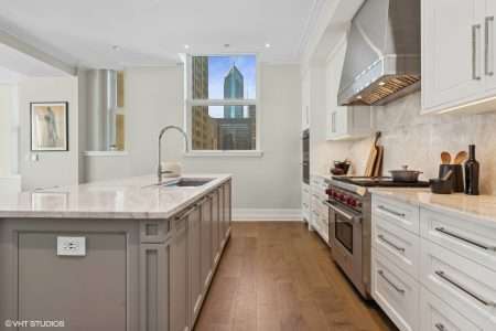 10_435NMichiganAve1701_5_Kitchen_Large