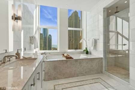 20_435NMichiganAve1701_168_PrimaryBathroom_Large