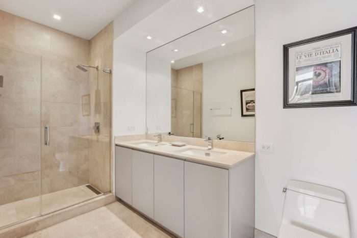 400 W Huron St Unit 702, Chicago, IL 60654 - Condo For Sale | Debra Dobbs