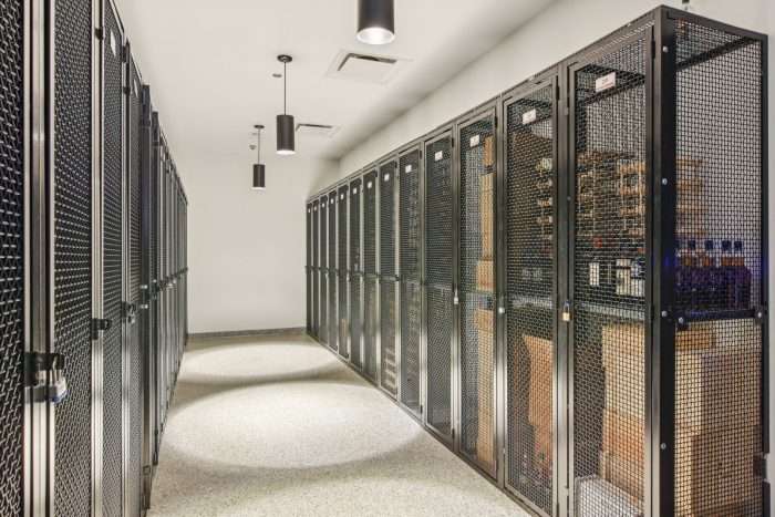 400 W Huron St Unit 702, Chicago, IL 60654 - Condo For Sale | Debra Dobbs