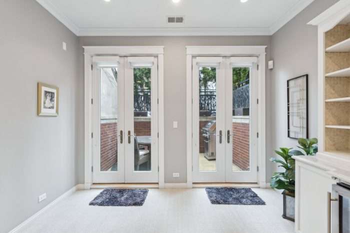 916 W Wrightwood Ave #1 Chicago, IL 60614 - Home For Sale