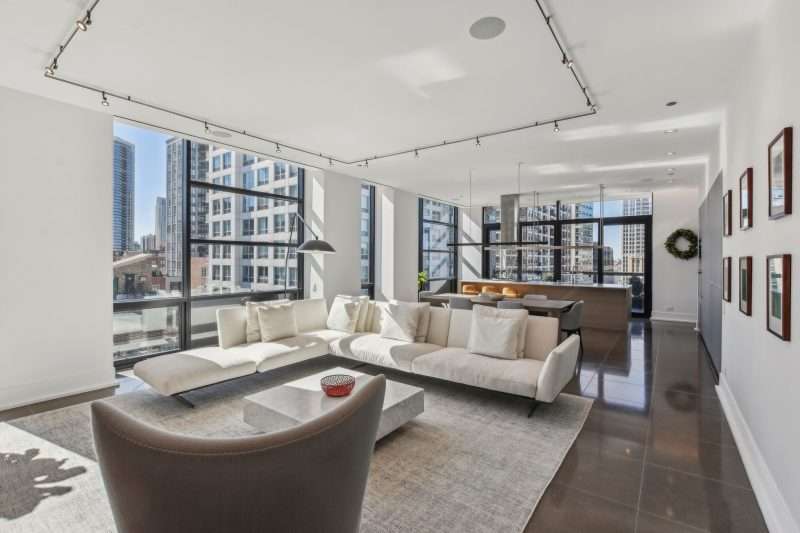 400 W Huron St Unit 702, Chicago, IL 60654 - Condo For Sale | Debra Dobbs