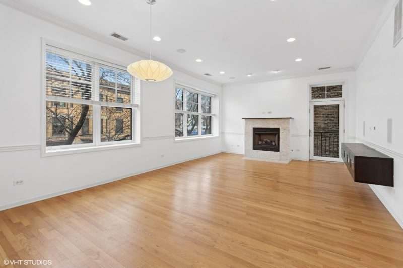 621 W Barry Ave Apartment 304Chicago, IL 60657, USA