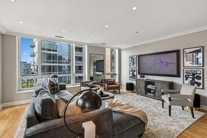 10 E Delaware Pl #21D Chicago IL 60611 | Home For Sale | Isabelle Lacouture | The Dobbs Group