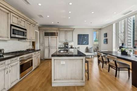 10 E Delaware Pl #21D Chicago IL 60611 | Home For Sale | Isabelle Lacouture | The Dobbs Group