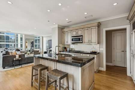 10 E Delaware Pl #21D Chicago IL 60611 | Home For Sale | Isabelle Lacouture | The Dobbs Group