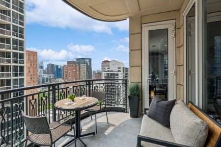 10 E Delaware Pl #21D Chicago IL 60611 | Home For Sale | Isabelle Lacouture | The Dobbs Group