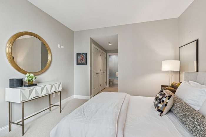 10 E Delaware Pl #21D Chicago IL 60611 | Home For Sale | Isabelle Lacouture | The Dobbs Group