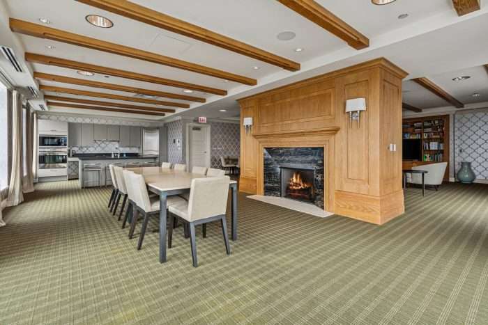 10 E Delaware Pl #21D Chicago IL 60611 | Home For Sale | Isabelle Lacouture | The Dobbs Group