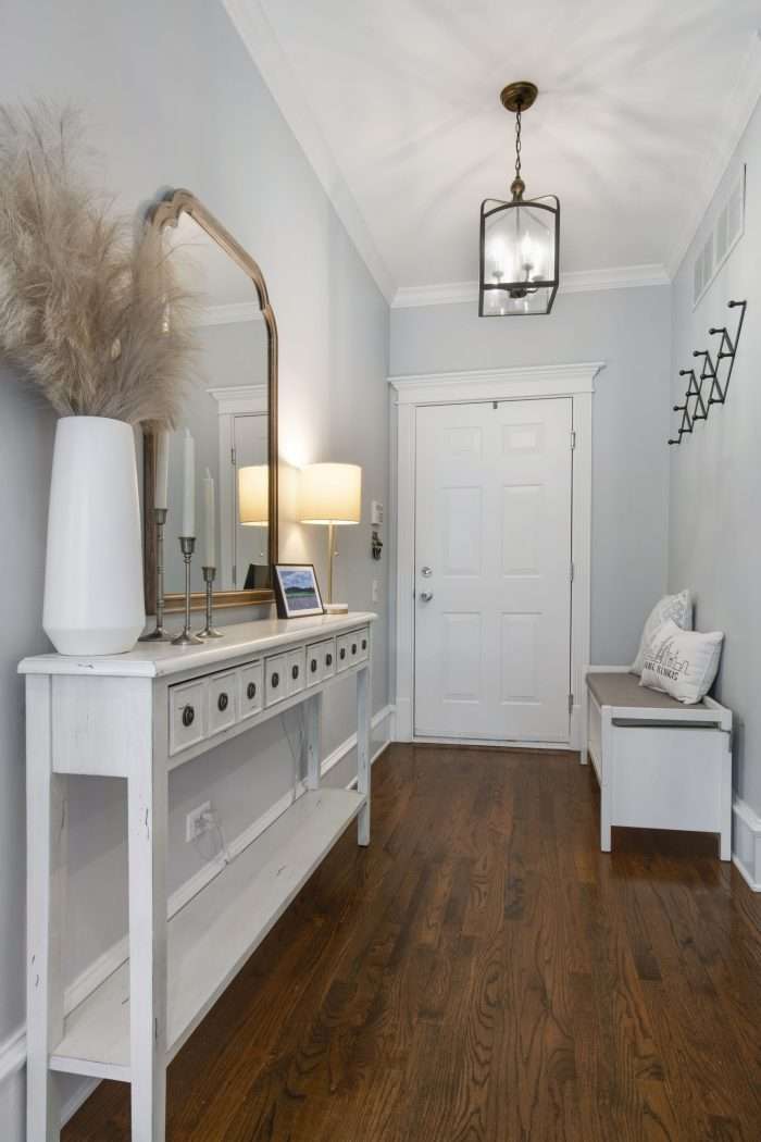 1503 N Mohawk St #2E Chicago, IL 60610 | Home For Sale | Debra Dobbs