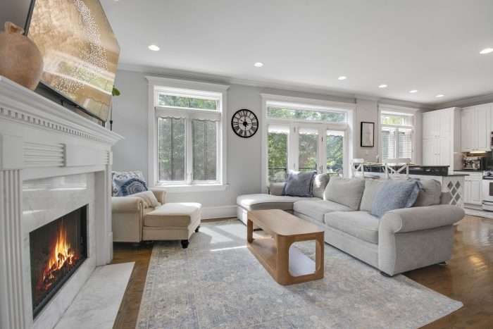1503 N Mohawk St #2E Chicago, IL 60610 | Home For Sale | Debra Dobbs