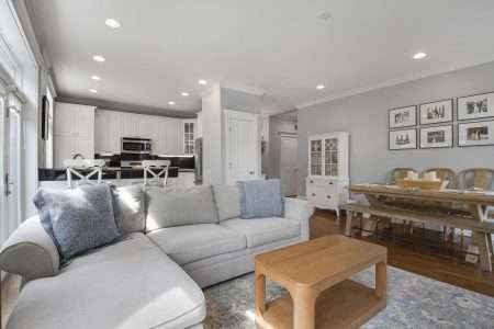 1503 N Mohawk St #2E Chicago, IL 60610 | Home For Sale | Debra Dobbs
