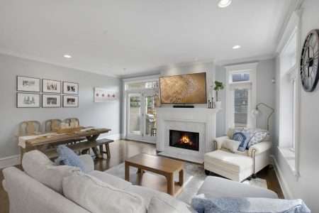 1503 N Mohawk St #2E Chicago, IL 60610 | Home For Sale | Debra Dobbs