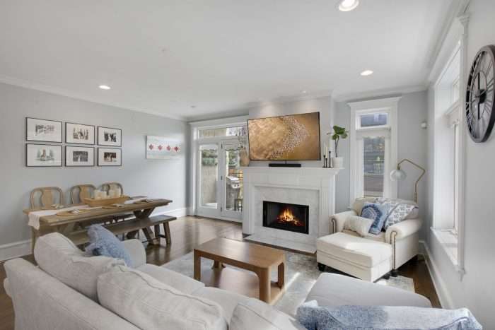 1503 N Mohawk St #2E Chicago, IL 60610 | Home For Sale | Debra Dobbs