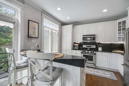 1503 N Mohawk St #2E Chicago, IL 60610 | Home For Sale | Debra Dobbs