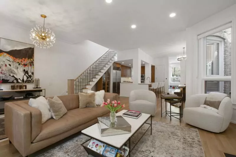 2249 N Geneva Ter , Chicago, IL 60614